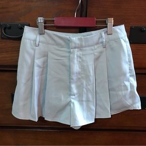 NWT Women’s Light Steel/Baby Blue Pleated Shorts, Size Small, Forever 21